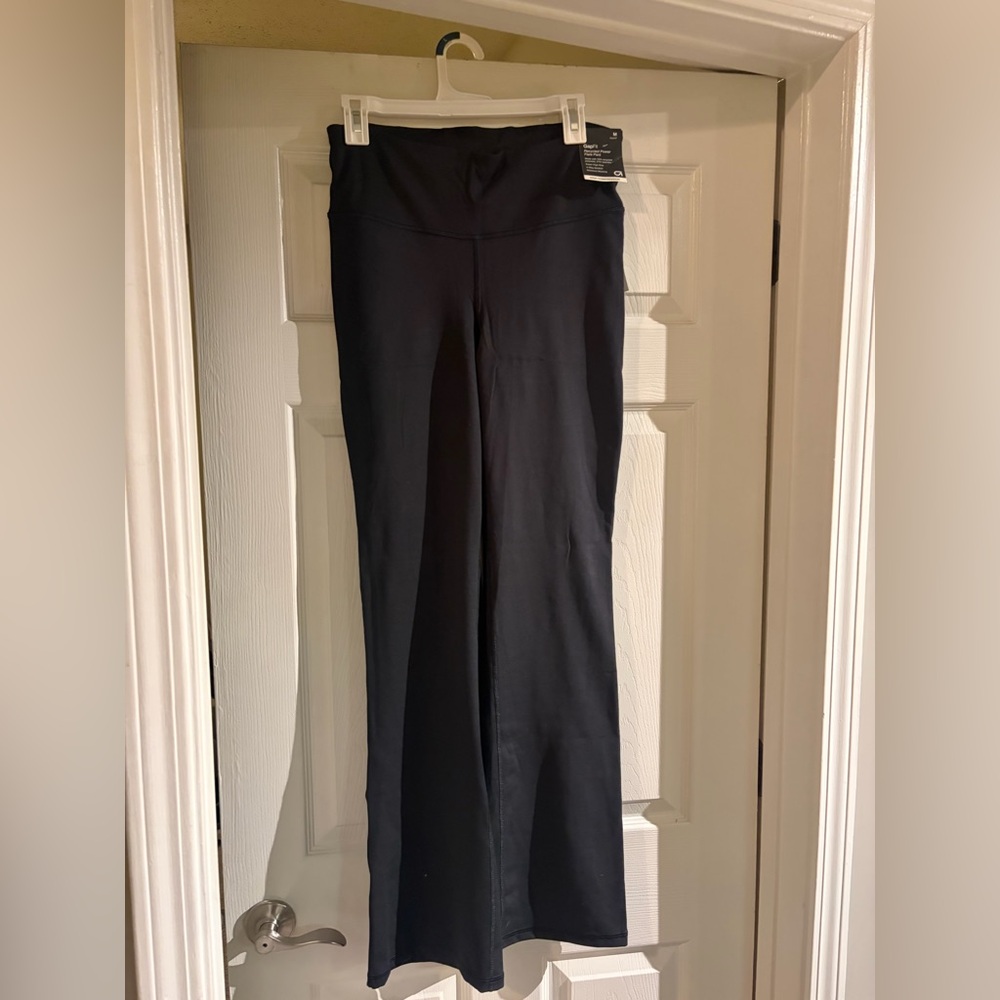GAP Women's Elegant Black Boot Cut Yoga Pants